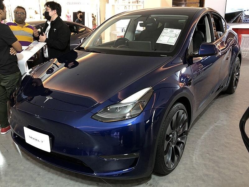 2023 Tesla Model Y4