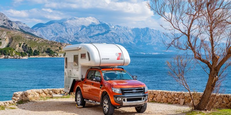 Tips on Buying a Used Camper Shell for your Tundra