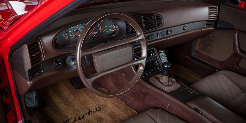 Porsche 944