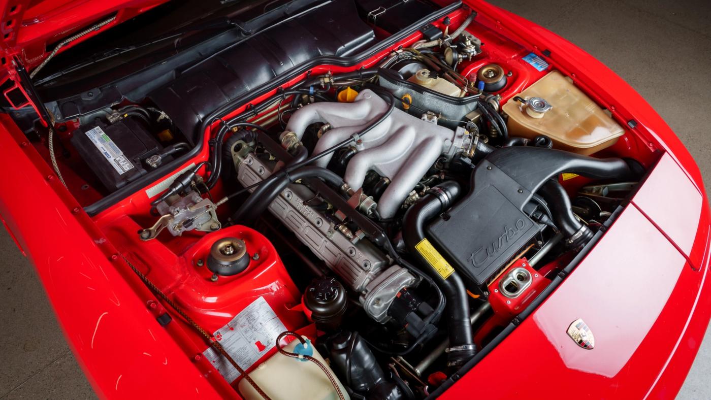 Porsche 944