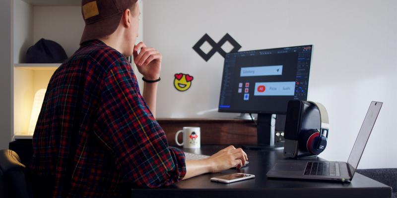 Freelance siti web: quali sono i vantaggi rispetto alle agenzie?