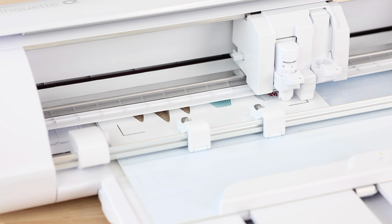 Silhouette Cameo 5 close-up