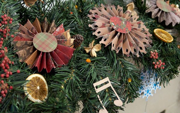 Christmas Garland with Cricut