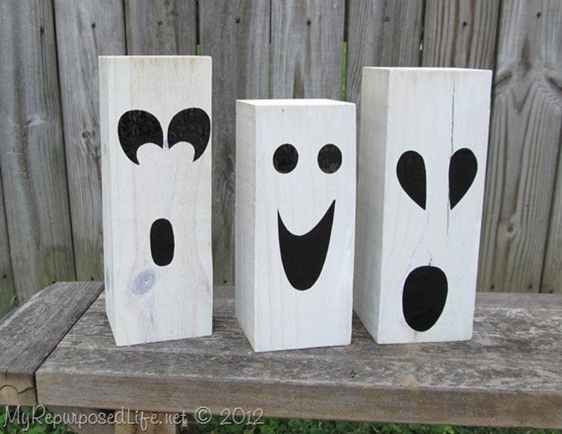 Jack-O-Lantern and Ghost Posts