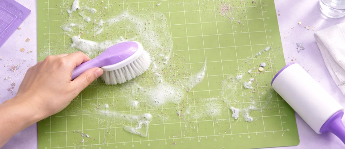 Cleaning a Cricut mat