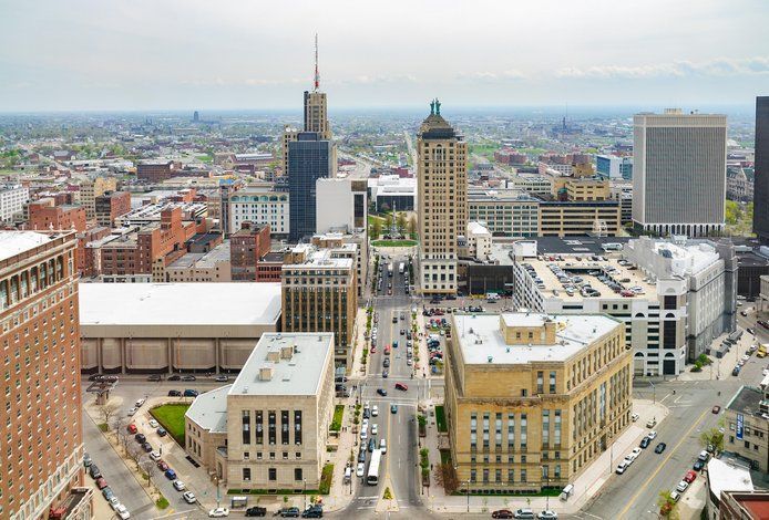 Les villes les moins connectées à Internet — Infographie du centre‑ville d’Indianapolis — exemple d’une métropole de taille moyenne avec une connectivité Internet croissante mais inégale.
