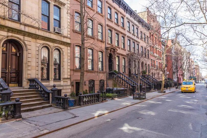Image of decades old townhouses in New York with some built before 1940.