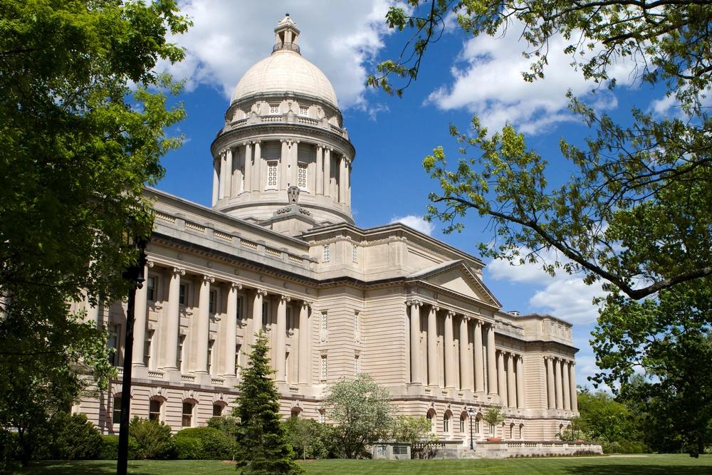 States Where Residents Are Spending the Most on Groceries - Infographics of Kentucky State Capitol in Frankfort, highlighting the state’s inclusion in high grocery spending reports.