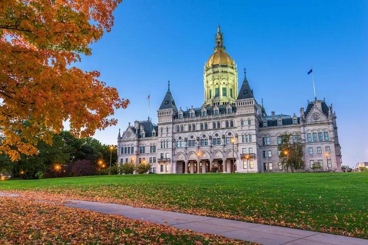 States and Counties With the Highest Rates of Lung Cancer - Infographics of a panoramic view of Providence, showing how compact, walkable cities contribute to Rhode Island’s lower per capita CO2 emissions.