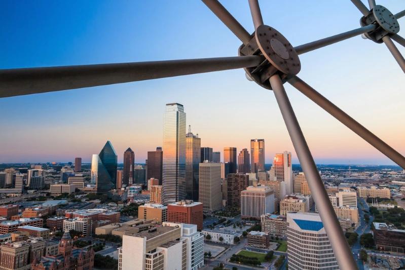 Coût de la vie aux États‑Unis — Vue aérienne des gratte‑ciel à Dallas.