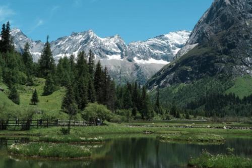 image of Siguniang Mountain