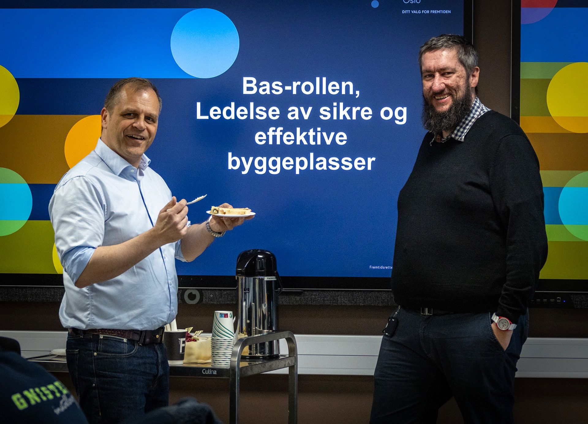 Harald Selvær og Lasse Kristensen ønsket studentene velkomne til utdanningen Bas-rollen, ledelse av sikre og effektive byggeplasser.
