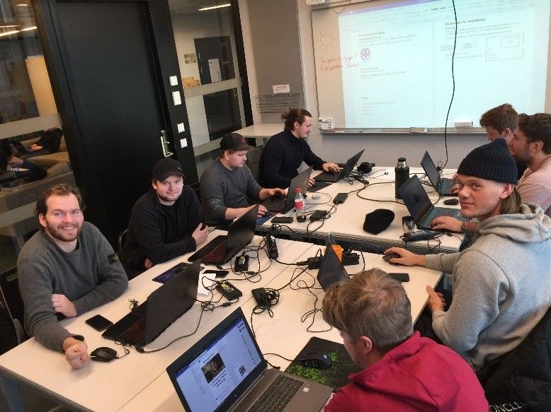 Bim-studenter øver samhandlingsmetoder