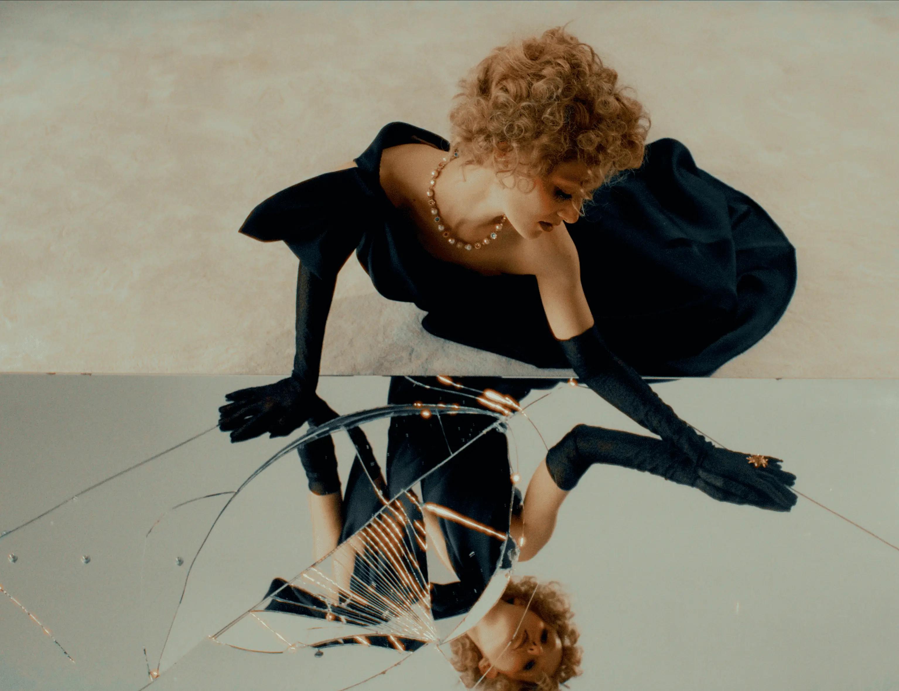 Still from VENOMOUS