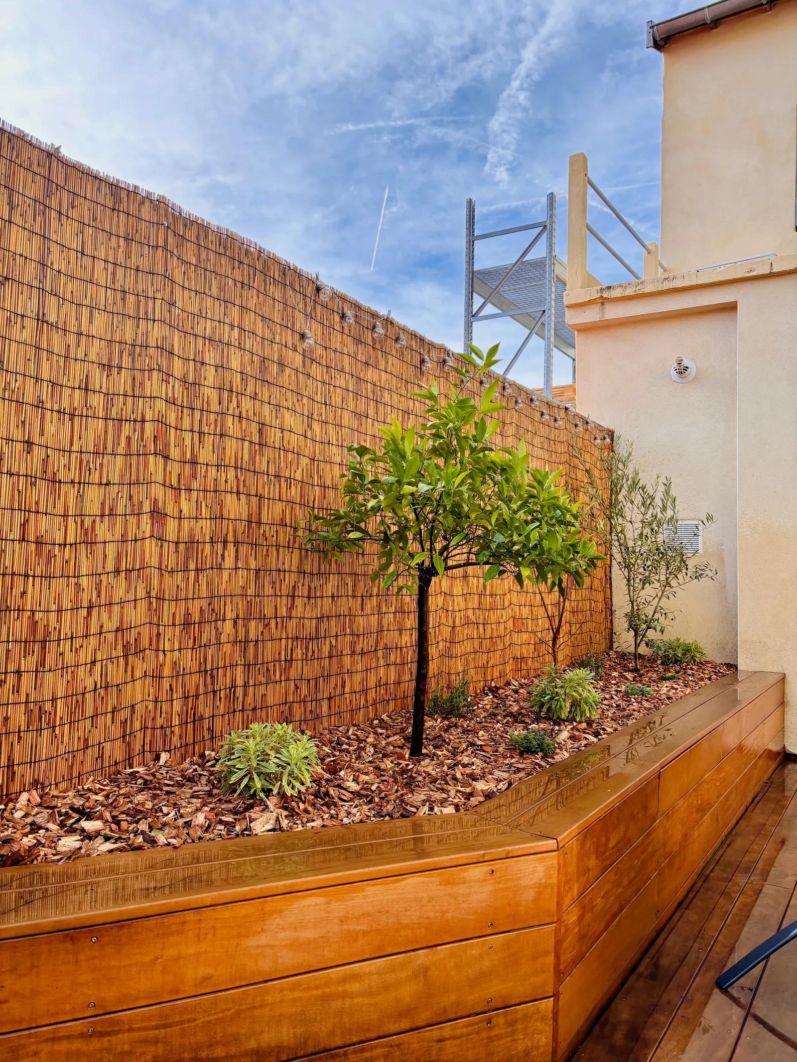 Après — terrasse bacs plantés Vaise (3)
