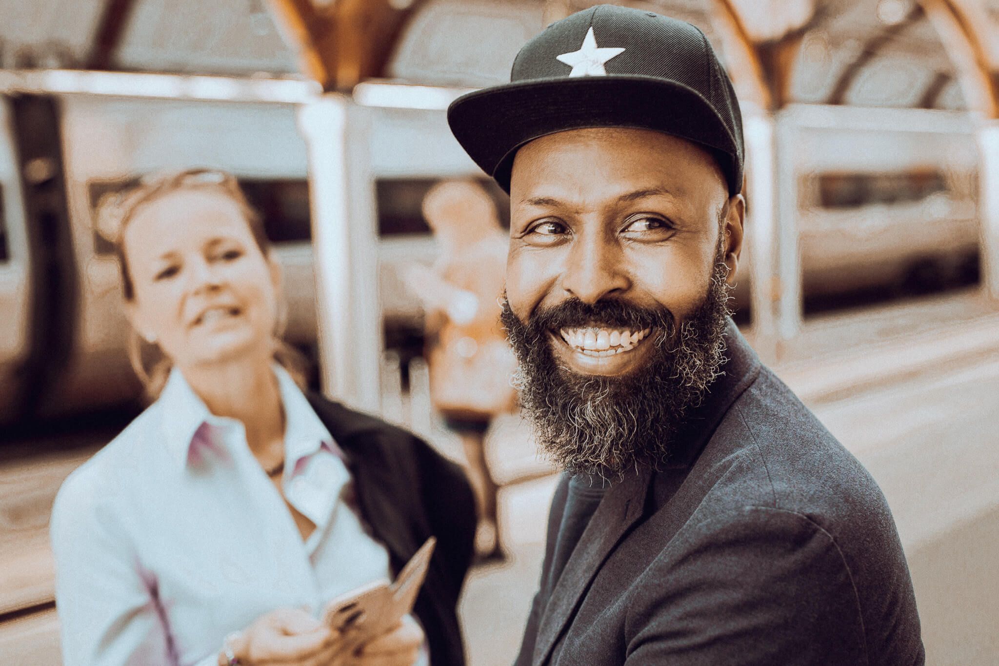 Fama del vecindario: Dominando el arte de la influencia comunitaria para tu barbería