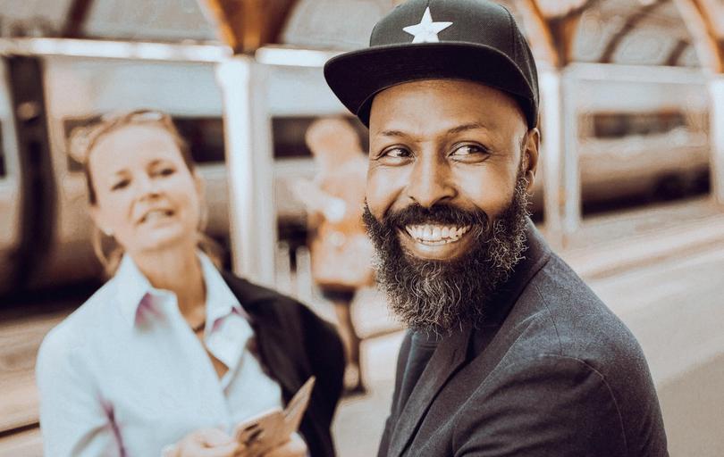 Fama del vecindario: Dominando el arte de la influencia comunitaria para tu barbería
