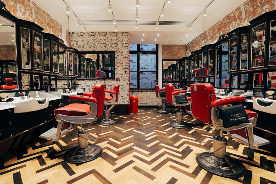 Barbers, take in guests of honor