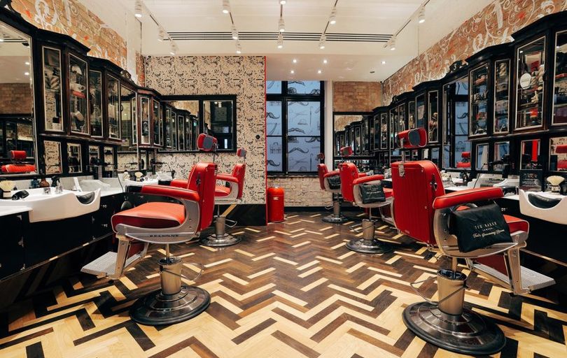 Barbers, take in guests of honor