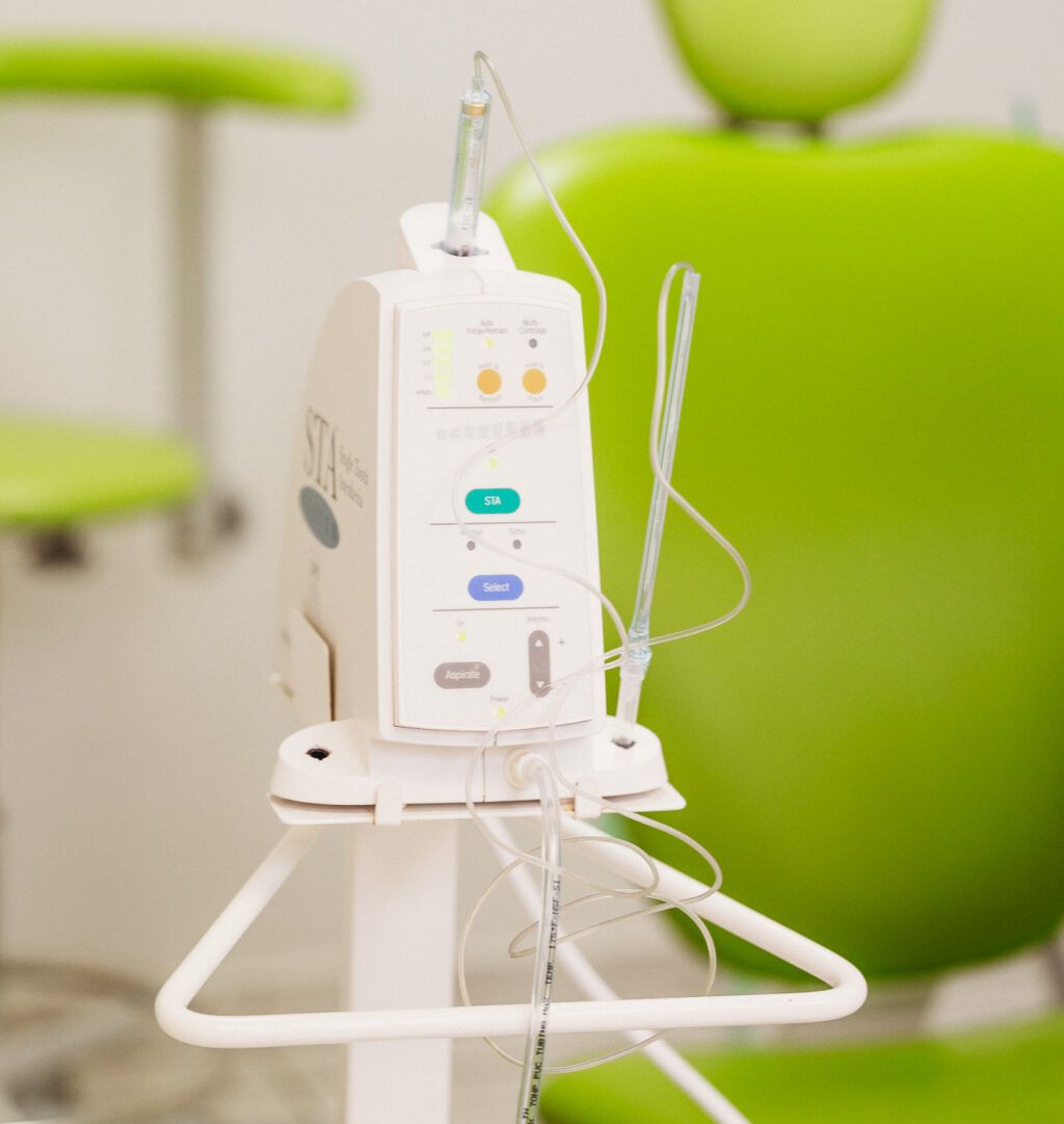 Nasz dentysta stosuje znieczulenie komputerowe The Wand