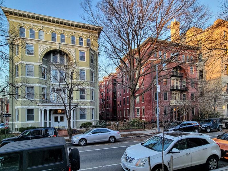 Gladstone & Hawarden Cooperative Exterior