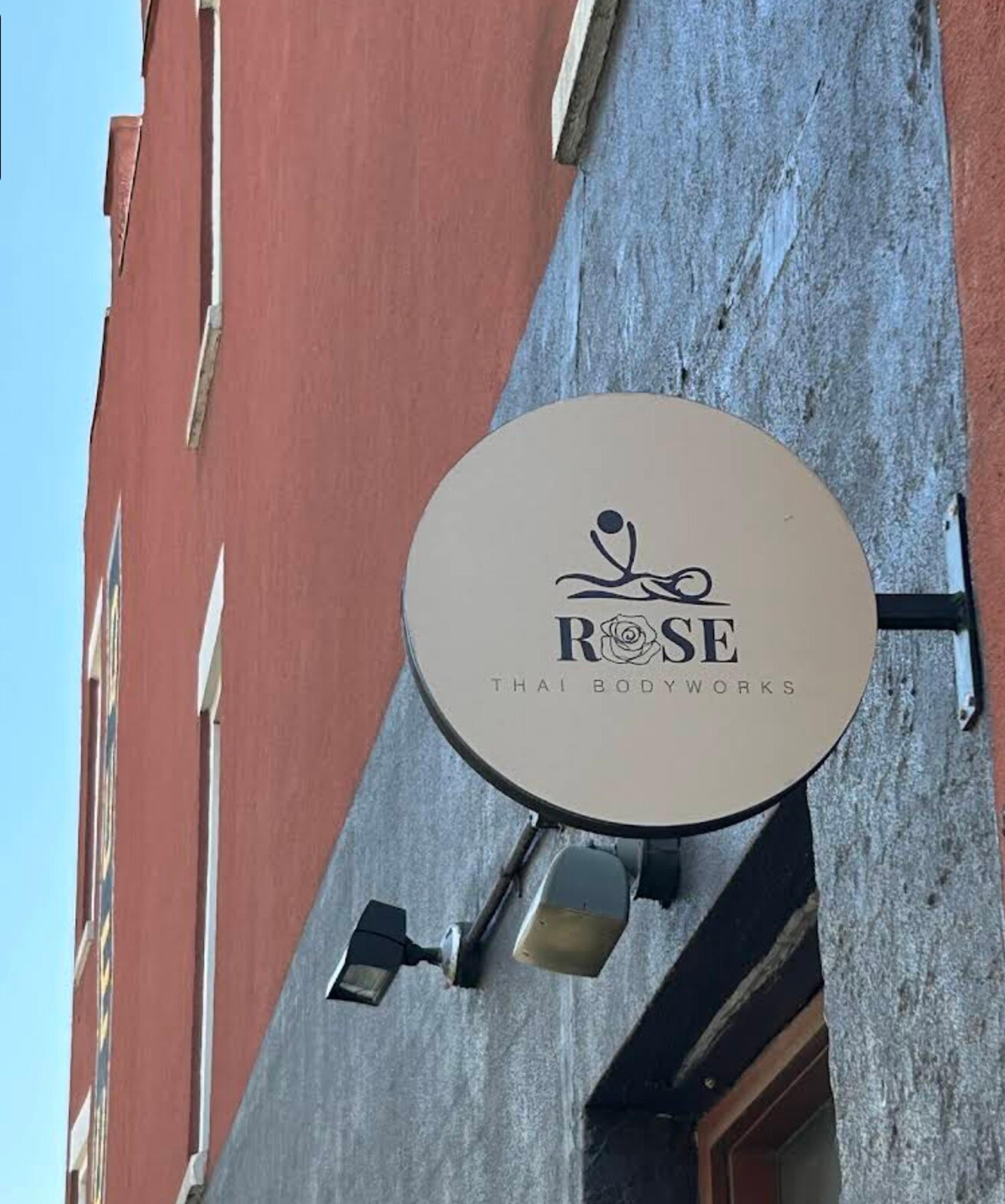 Rose Thai Bodyworks street sign