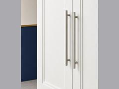 18-inch Shaker Pantry Cabinet — drawer detail