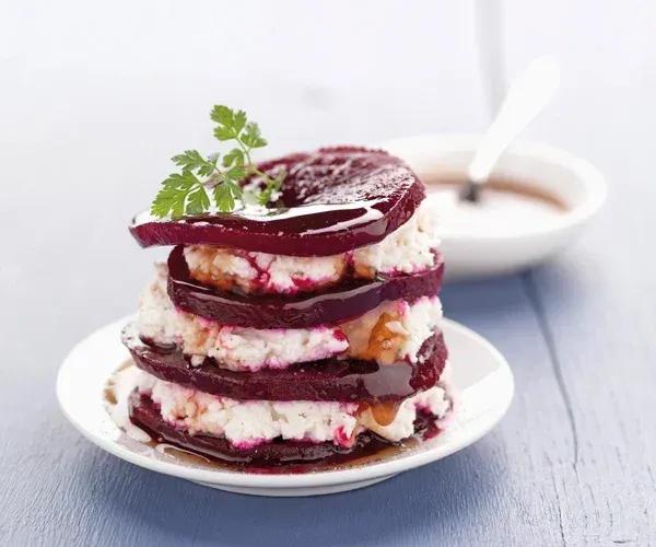 Millefeuille salé betterave et fromage frais