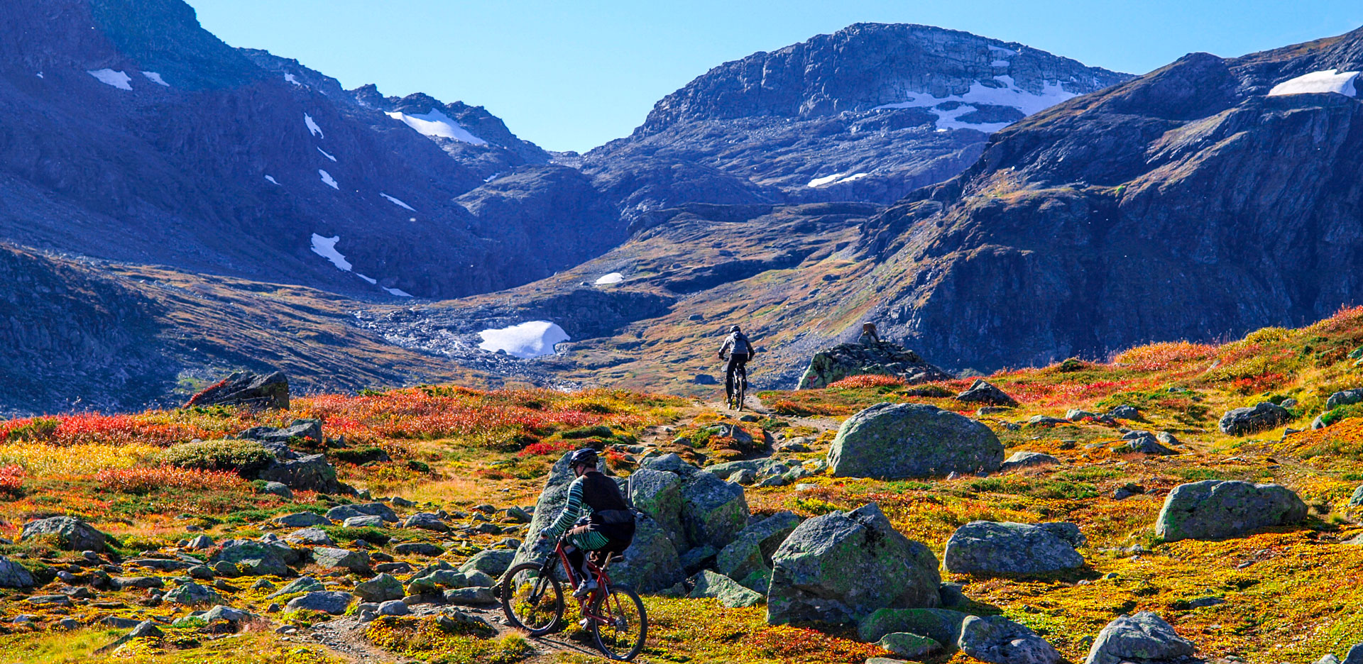Mountain biking in Raggsteindalen