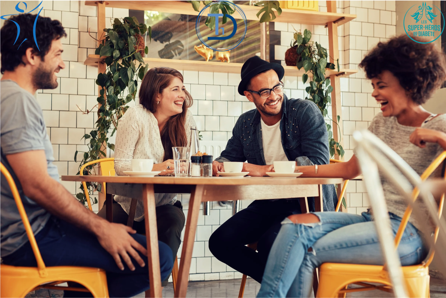 personnes qui prennent l'apéro