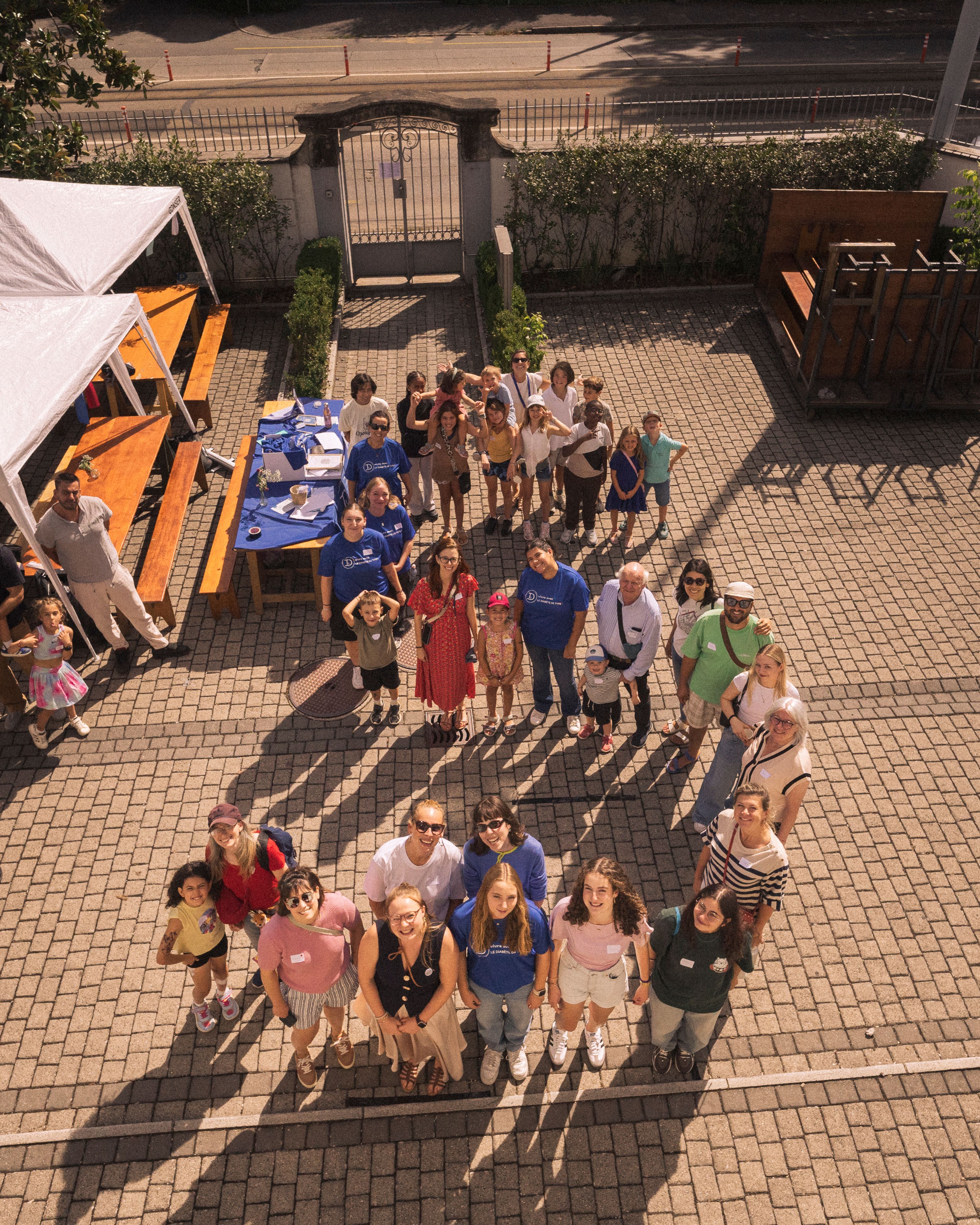 Personnes en train de manger