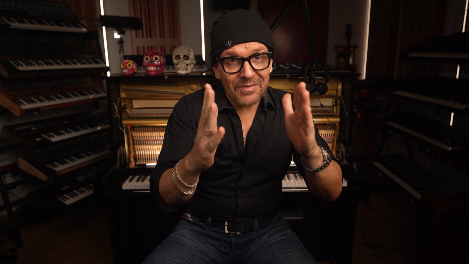 Claudio explaining with both hands