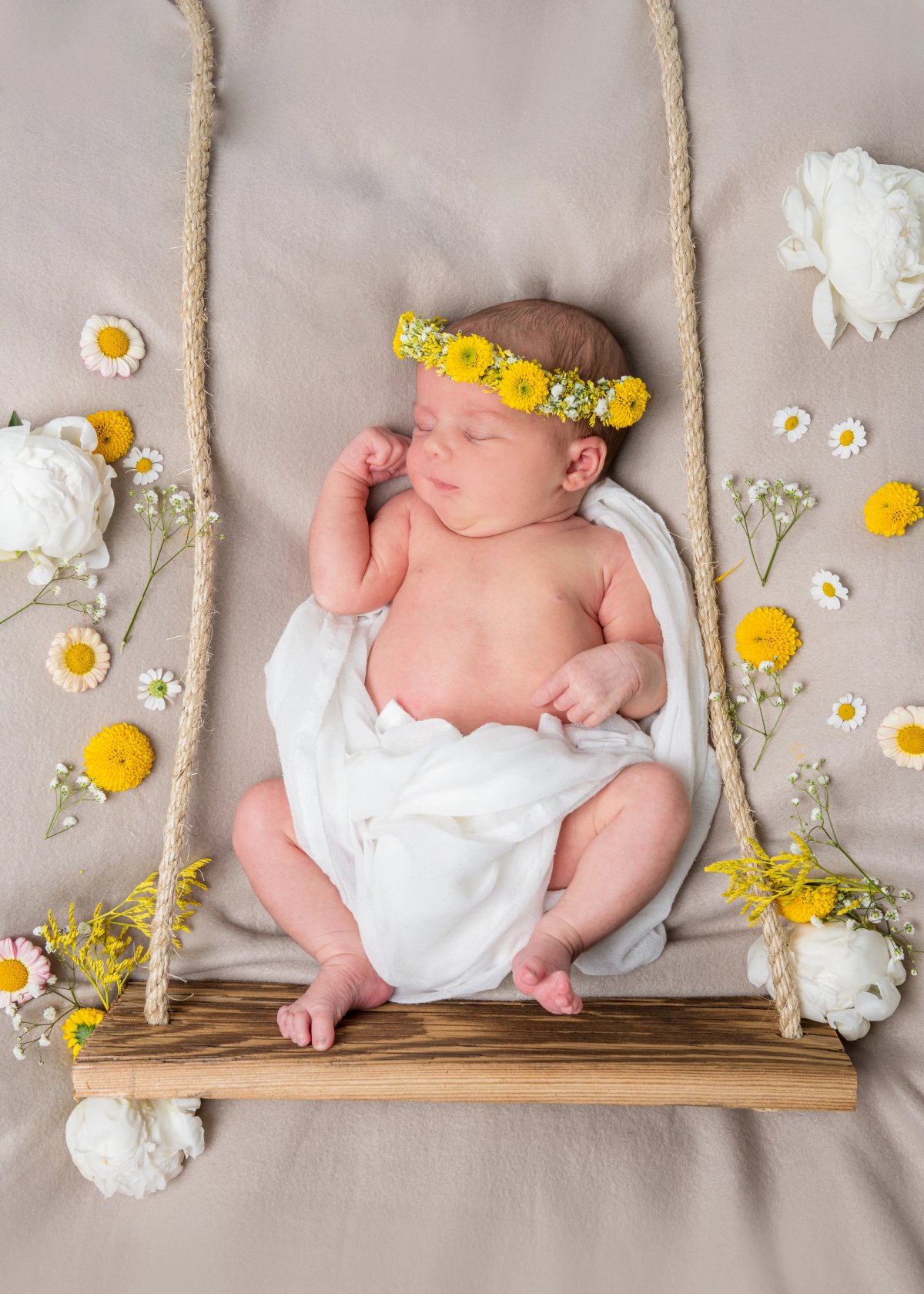 Newborn Shooting im Fotostudio