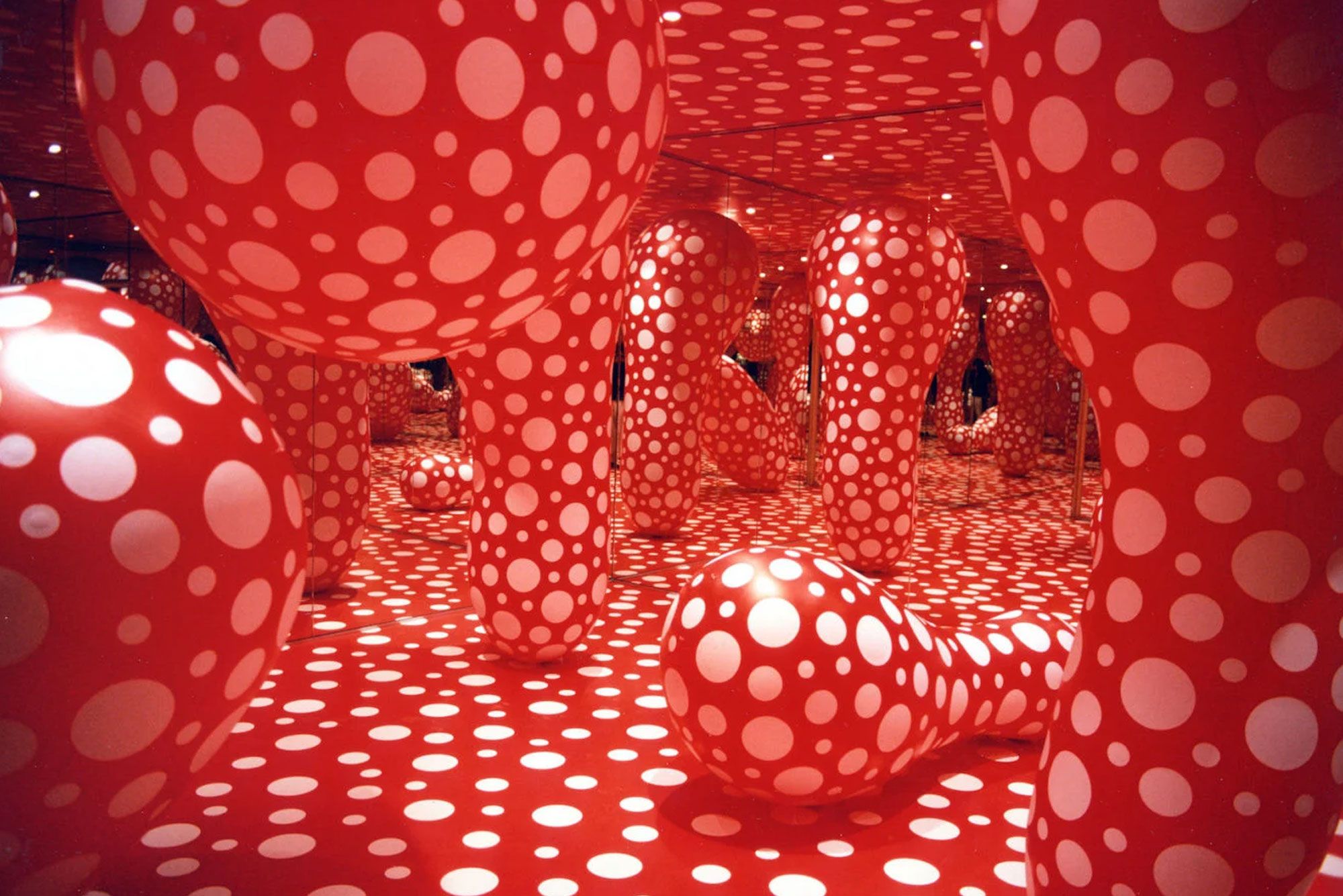 gallery-visit-yayoi-kusama-at-the-tate-modern-urth-magazine-urth