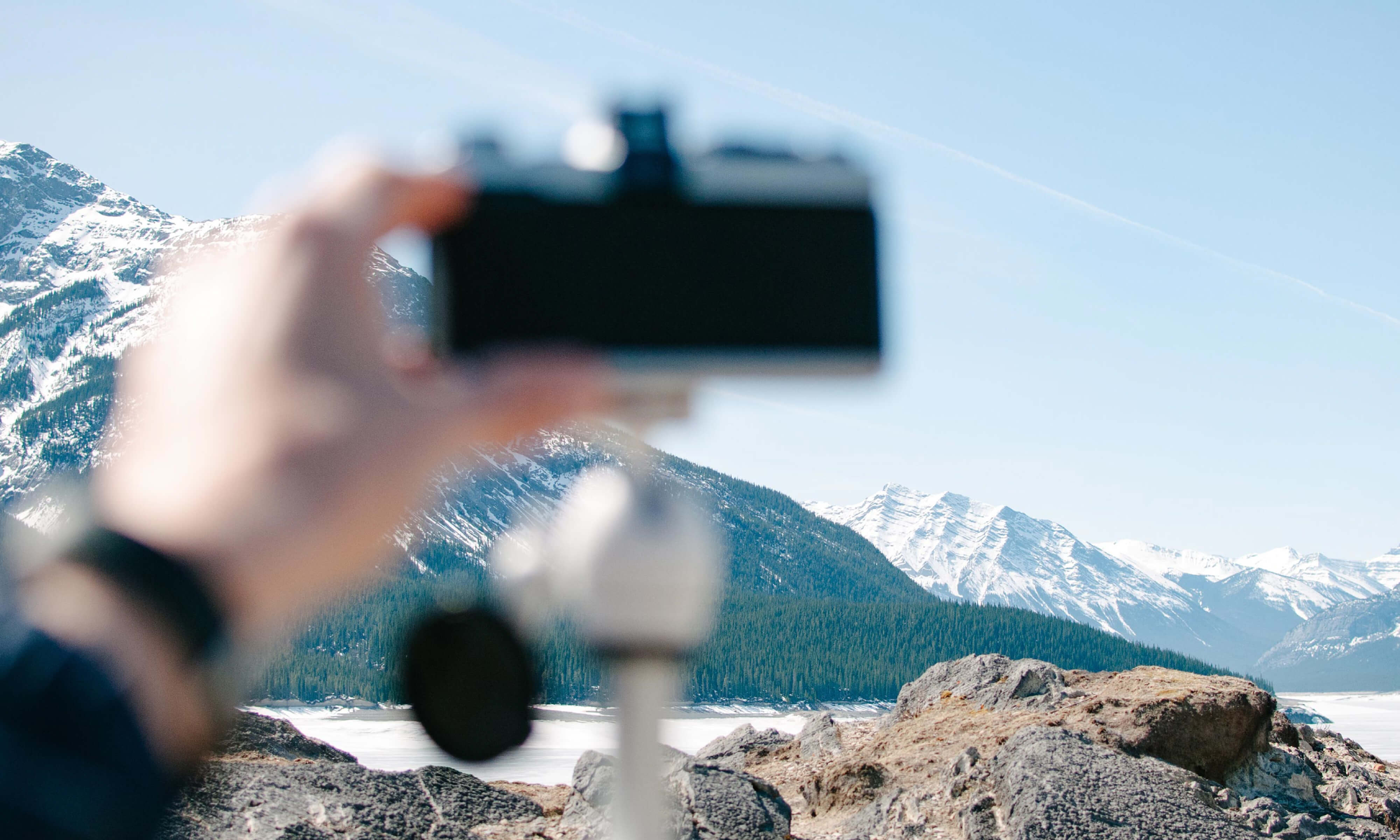 The 4 Best Mirrorless Cameras for Travel – Our Picks