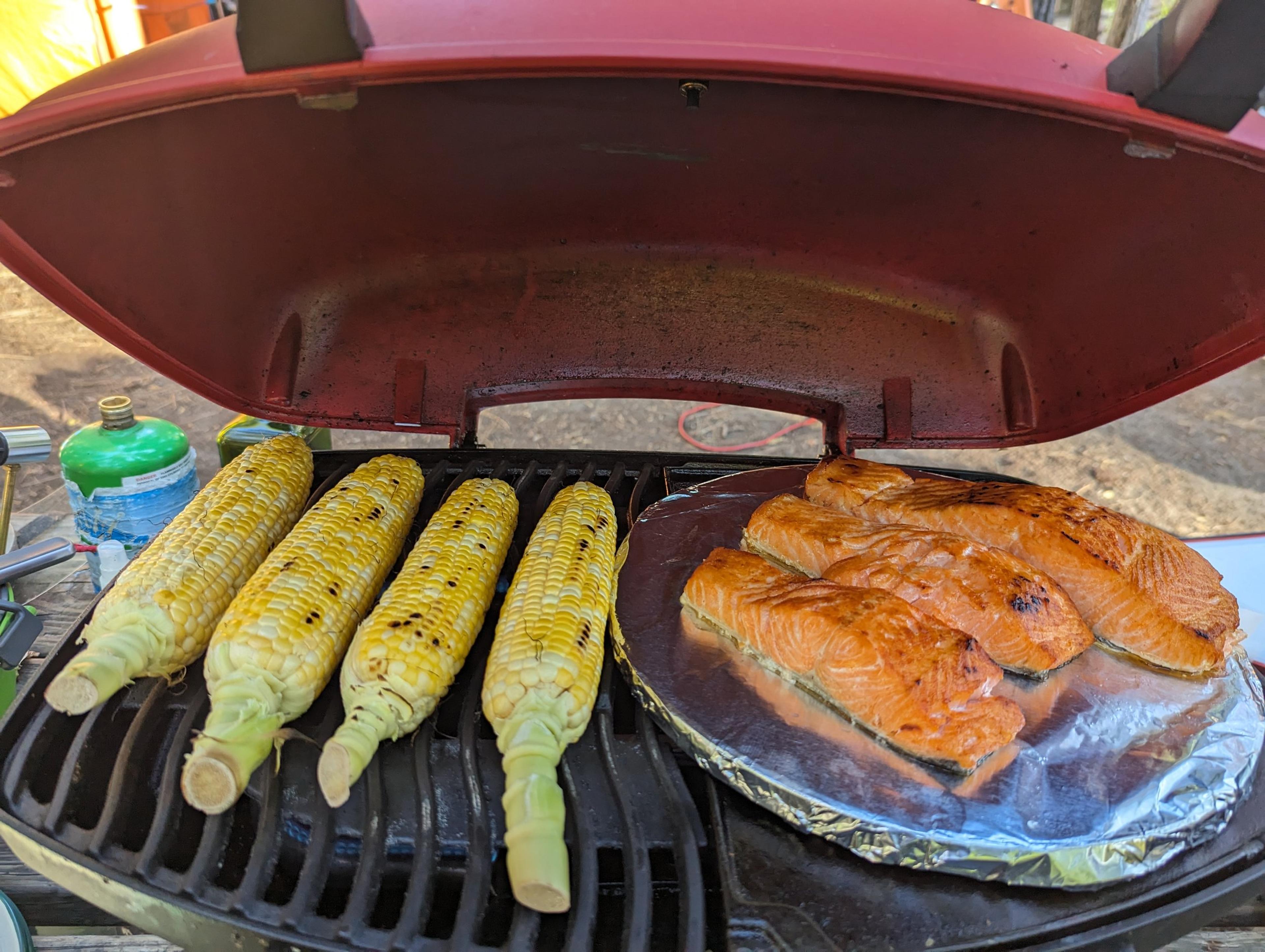 Grill with corn and tuna Grill with corn and tuna