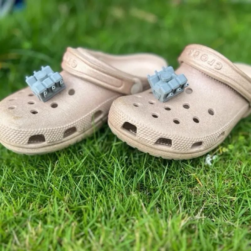 3D Print Jibbitz Crocs Charm V6 Engine