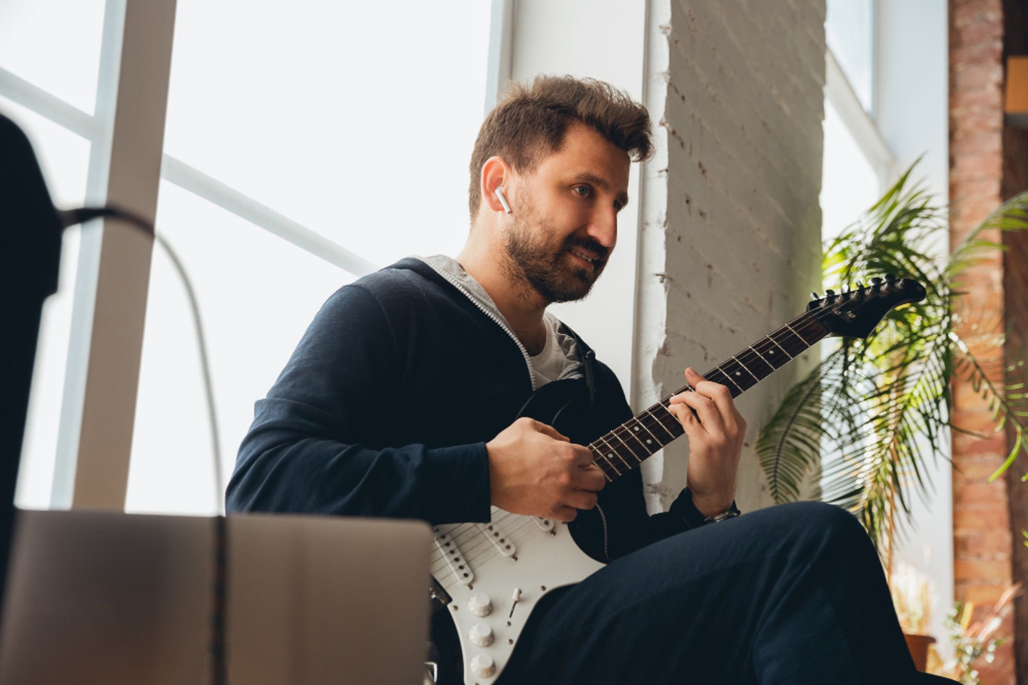 The Beginner Guitarist’s Guide to Improvisation
