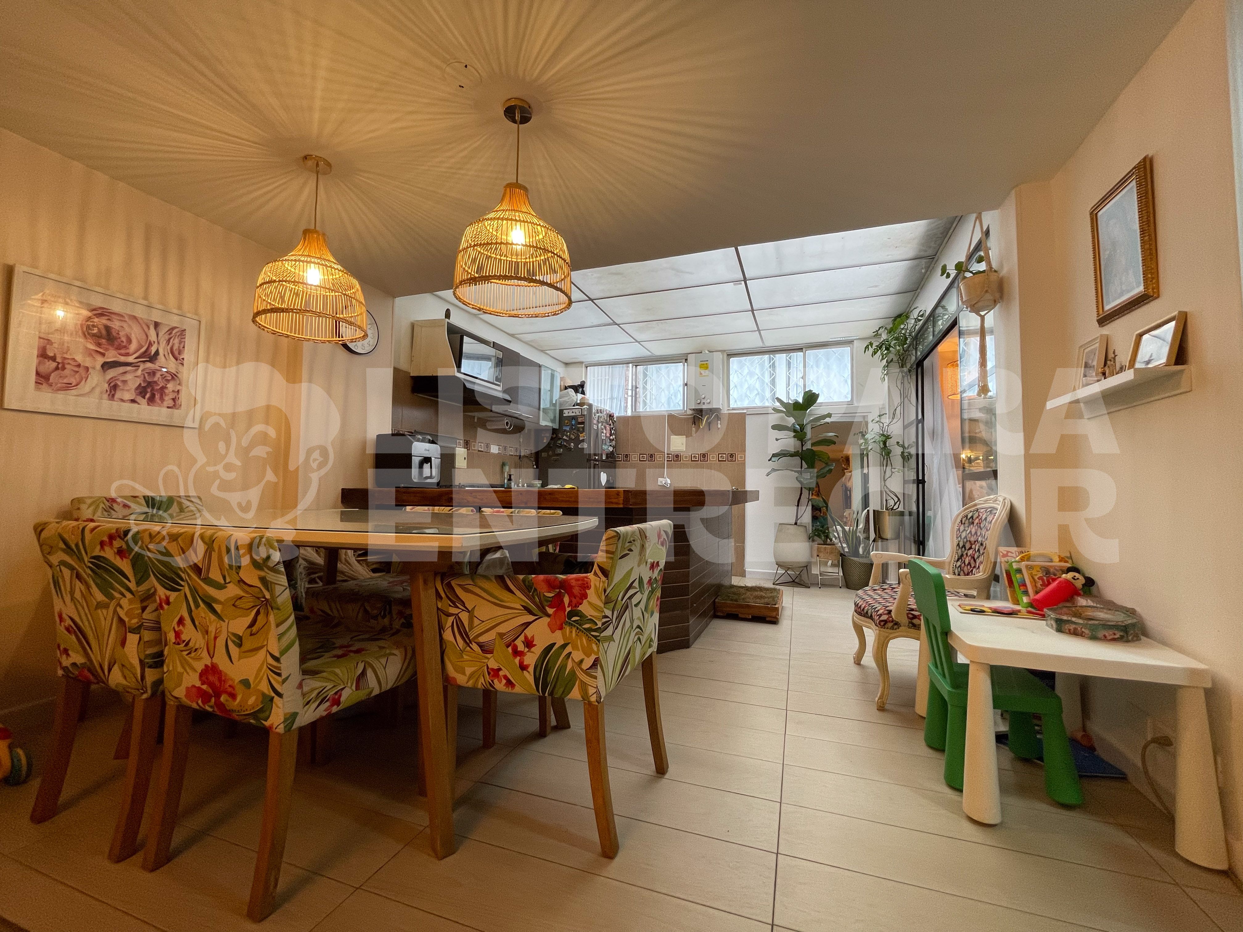 Apartamento en venta en la 148 con 12