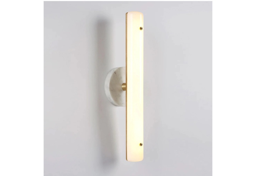 Counterweight Sconce Light with Round Wall Mount