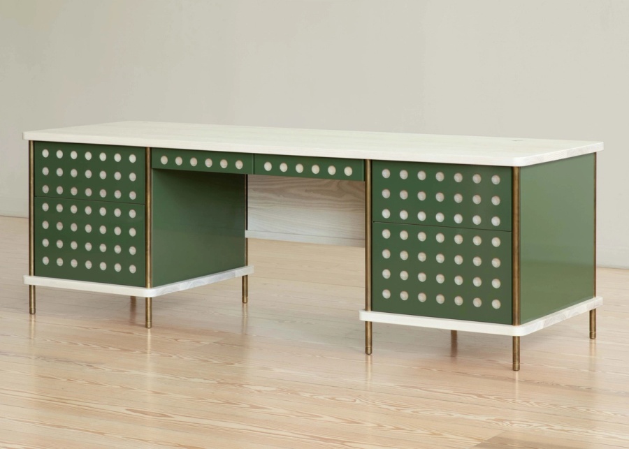 STRATA EXECUTIVE DESK