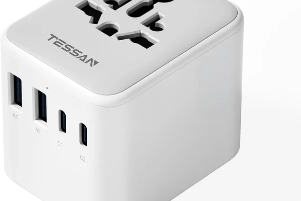 TESSAN adaptador enchufe universal con USB-C