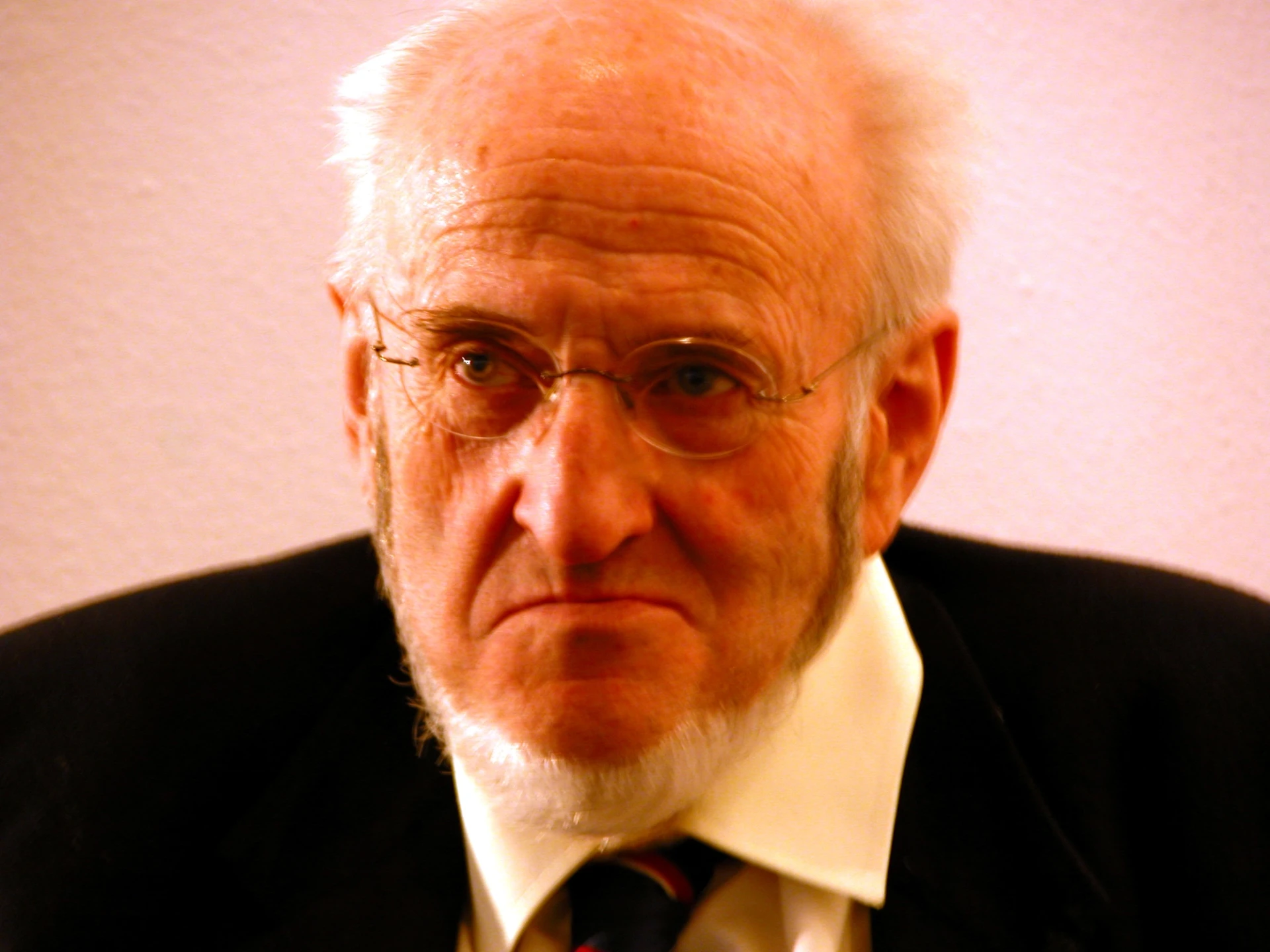Álvaro Pombo, autor