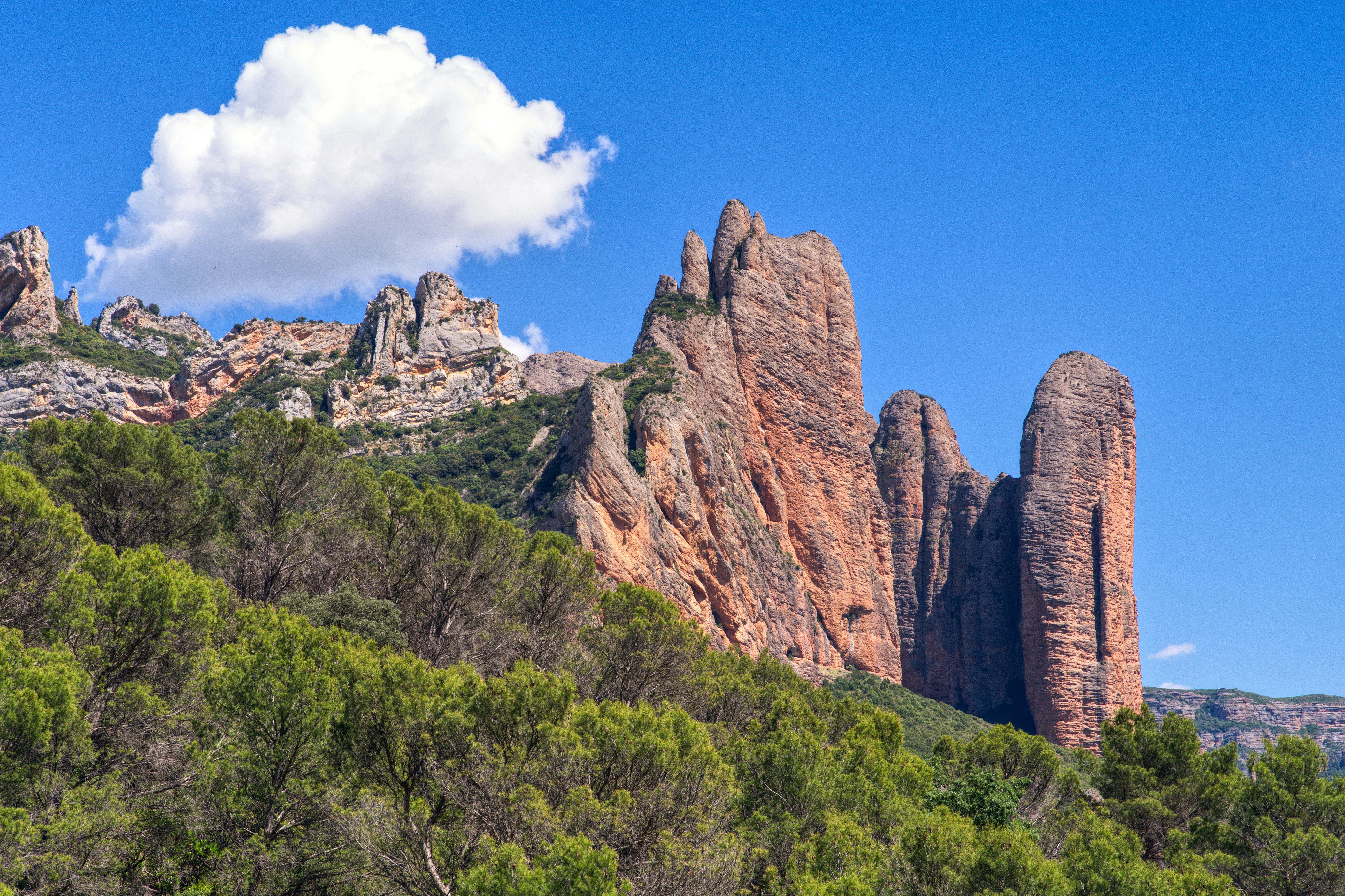 Albarracín y su sierra ocre: dos días entre fósiles, pinturas y rodeno vivo - imagen principal