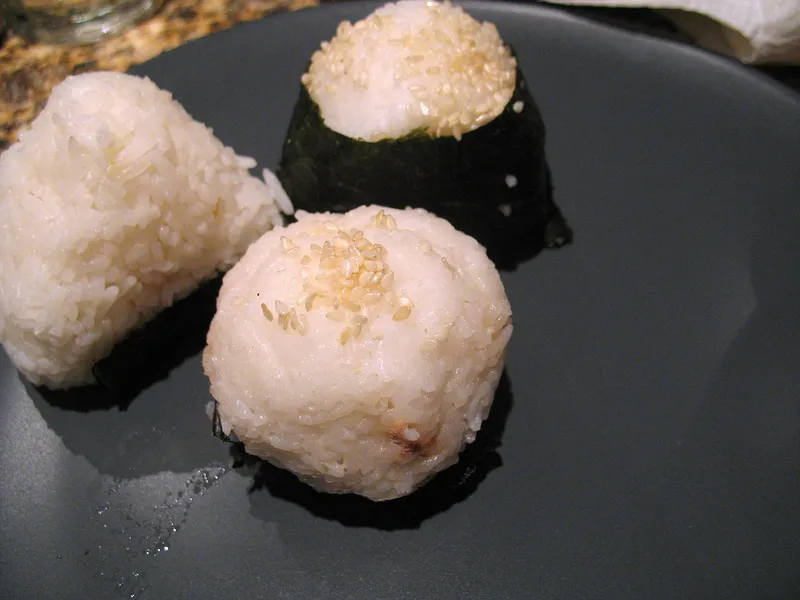Onigiri, Todo Japón