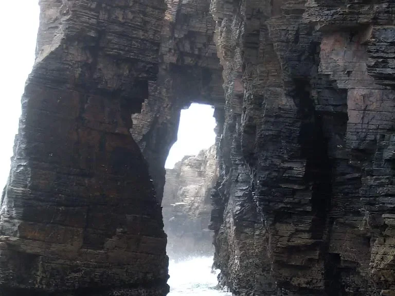 Naturaleza - Galicia - Descubre la Majestuosidad de la Playa de las Catedrales