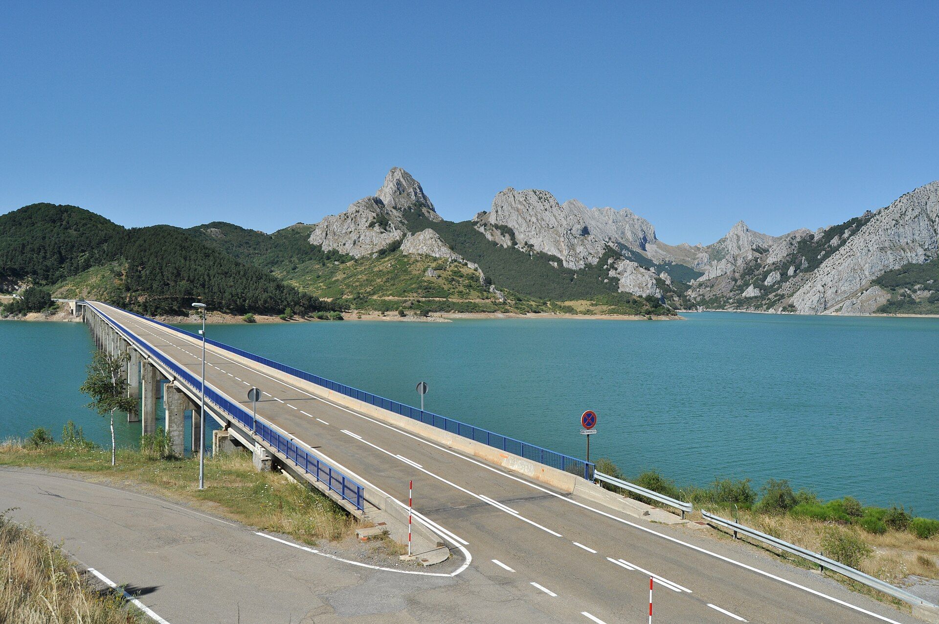Picos de Europa: Riaño y Pandetrave