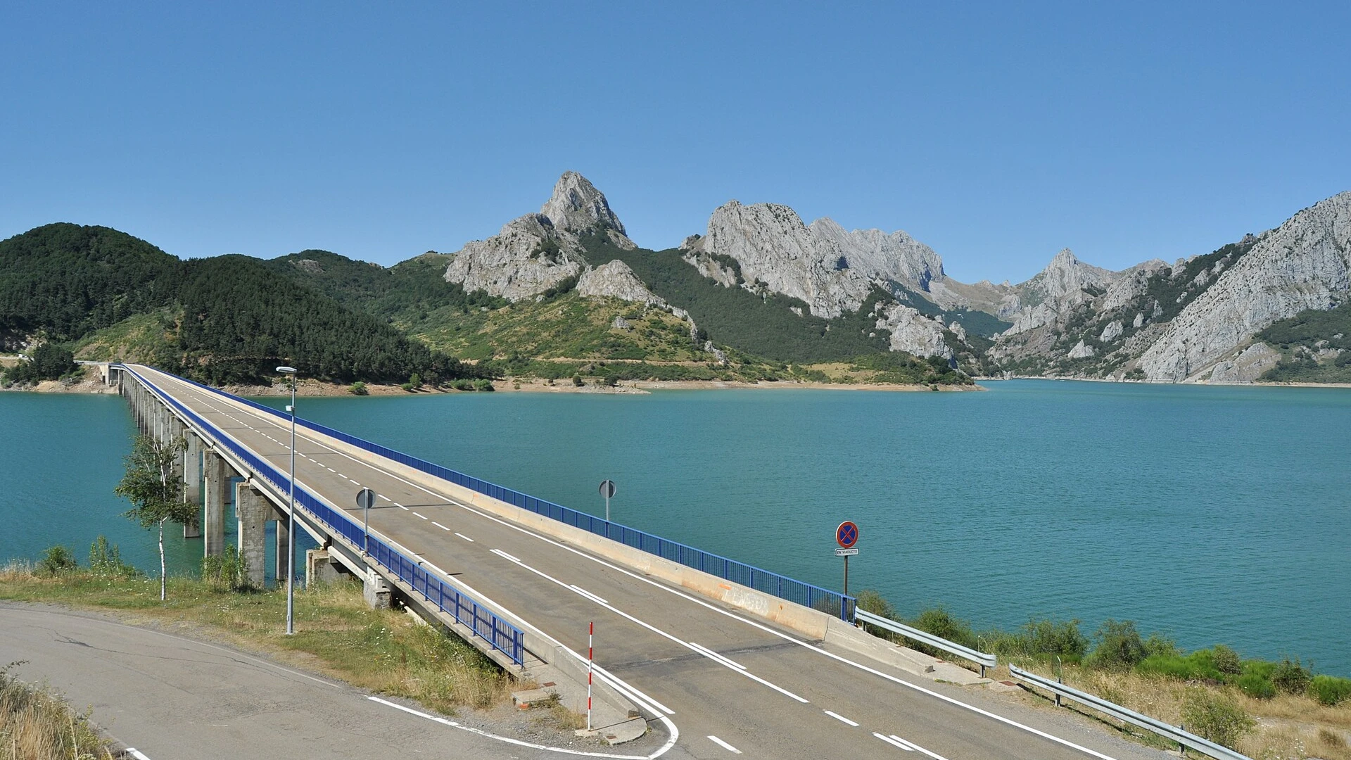 Picos de Europa: Riaño y Pandetrave