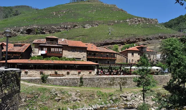 Saja-Besaya : Bárcena Mayor et Reinosa