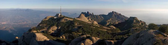 Montserrat : monastère et routes